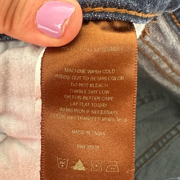 Kut From The Kloth Catherine Boyfriend Jean Size 10 Classic Regular Medium Wash - Picture 9 of 9